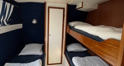 Stay on docked boat - 12 guests
