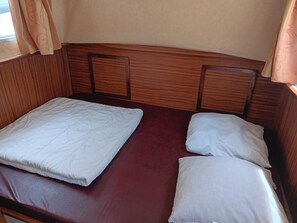 1 quarto, roupa de cama