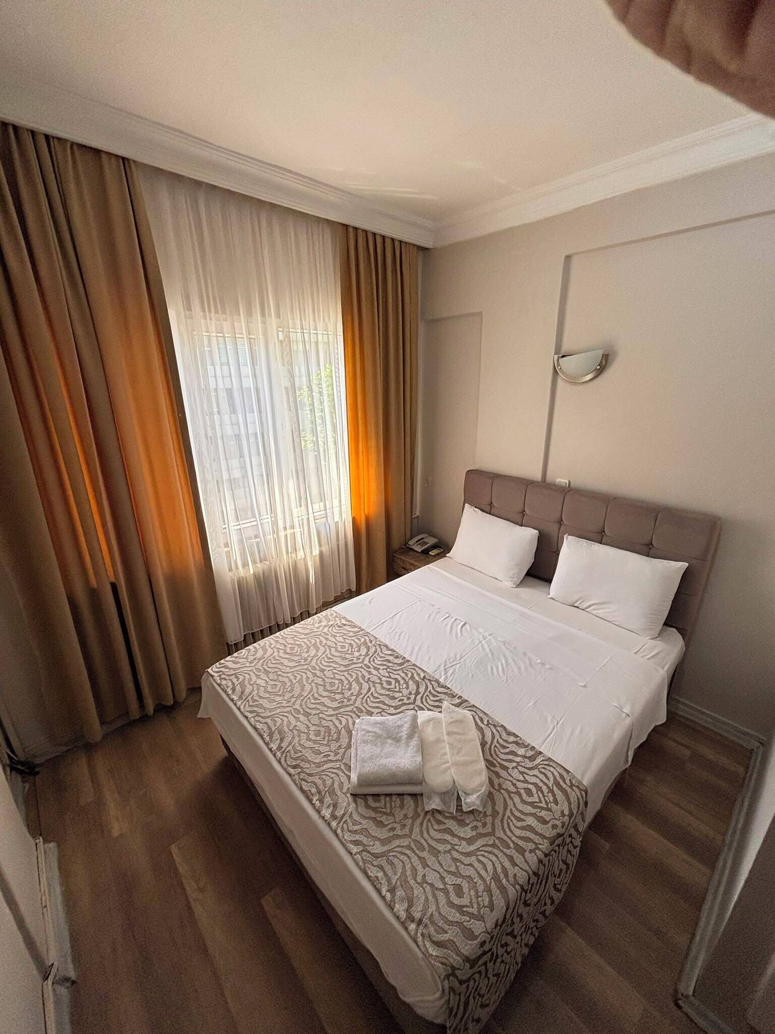Habitación con 1 cama doble o 2 individuales | Escritorio y wifi gratis