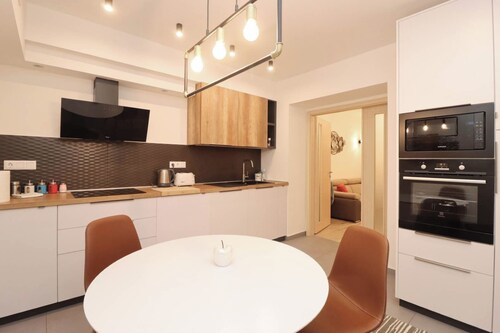 Comfortable 1 -  Bedroom Apartment by the Danube