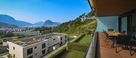 Apartment, 3 Bedrooms, Accessible, Terrace | Outdoor dining