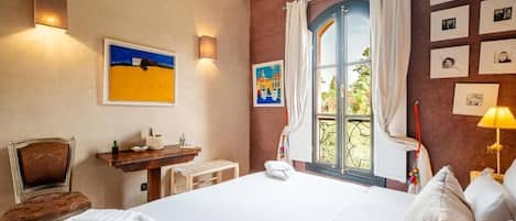 Doppelzimmer, Balkon, Gartenblick | Zimmersafe, schallisolierte Zimmer, kostenloses WLAN