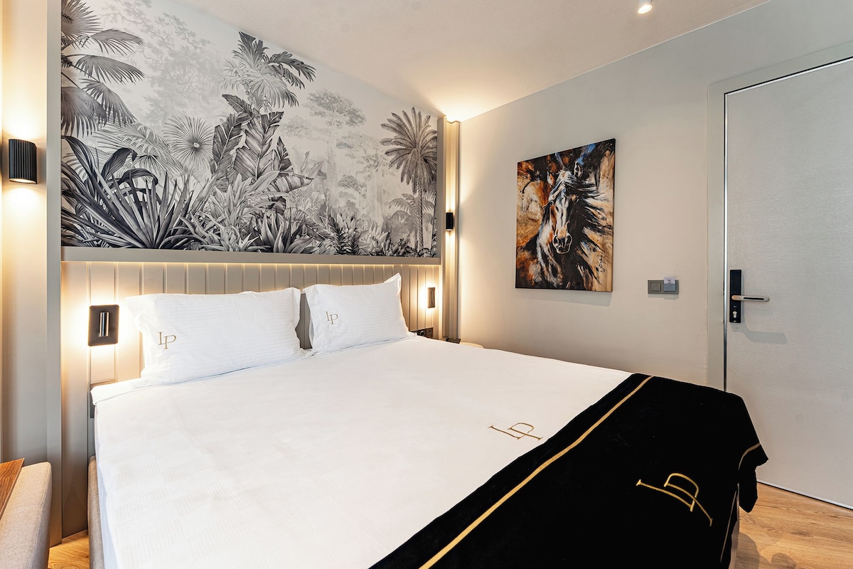 Phòng đôi hoặc 2 giường đơn Deluxe, quang cảnh một góc biển | Minibar, két bảo mật tại phòng, màn/rèm cản sáng, phòng cách âm 