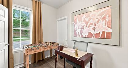 Charming One Bed With Office Near Chicago