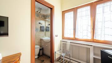 Habitación Deluxe doble, vistas al jardín | Baño