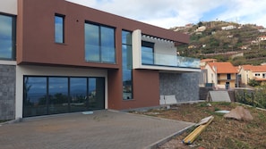 Exterior - Holiday Home 'Refugio Do Encanto' with Sea View, Private Terrace and Wi-Fi (Ribeira Brava)