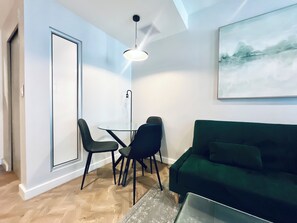 Interior - FORESHORE PLACE (Cape Town)