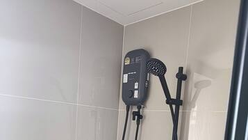 Room, 2 Bedrooms, Accessible | Bathroom