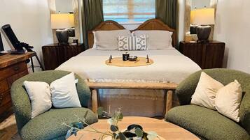 Desk, WiFi, bed sheets