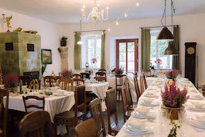 Apartment | Dining - Minimalist Home Near Forest (Janowice Wielkie)