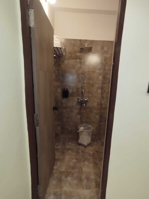 Family Double or Twin Room | Bathroom | Towels - DEEP VILLAS (Varanasi)