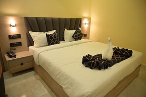 Double Room | WiFi (free) - DEEP VILLAS (Varanasi)