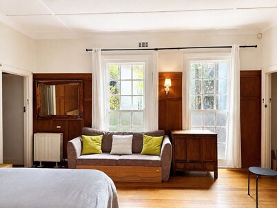 Olinda Magnolia 2 by Ready Set Stay (2 bedrooms)