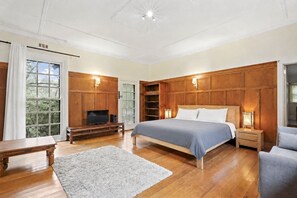 Room - Olinda Magnolia 2 by Ready Set Stay (2 bedrooms) (Olinda)