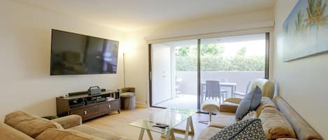Apartment (2 Bedrooms) | Front of property