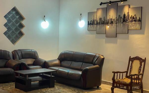 Elegance Cottage Airport Stay