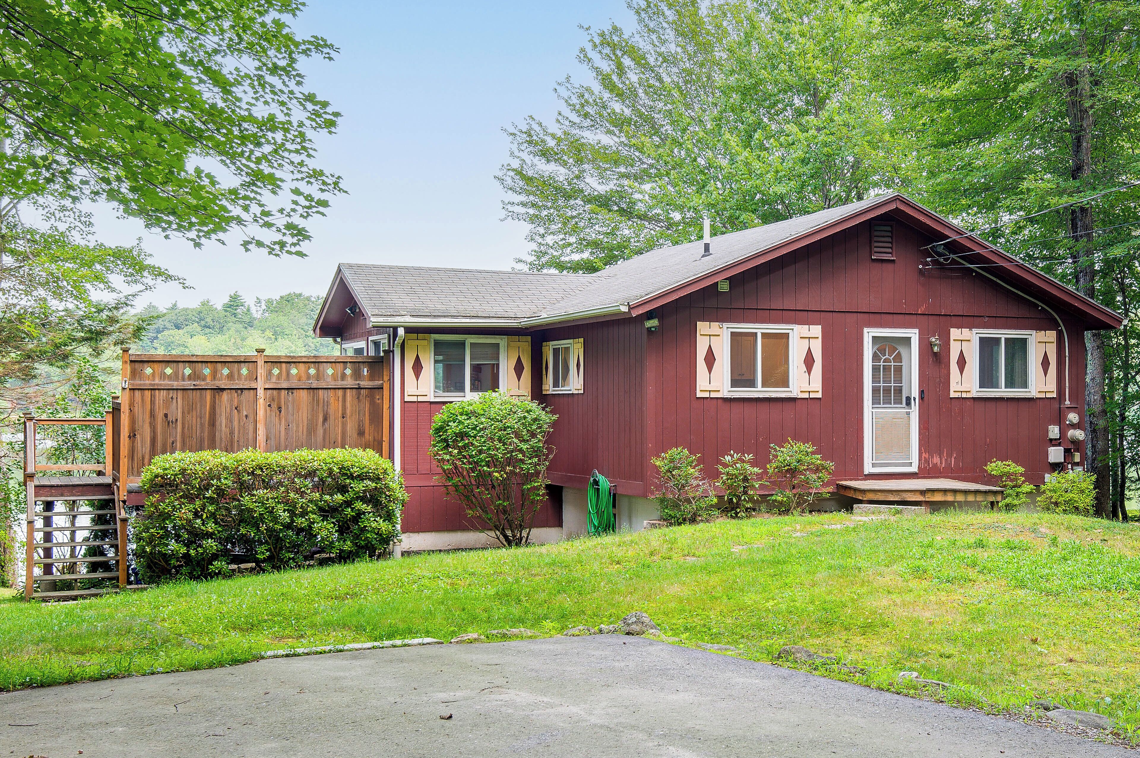 House (3 Bedrooms) | Front of property