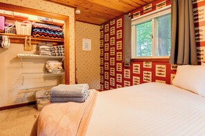 House (3 Bedrooms) | Interior - Lakefront Family Home w/ Docks in Barnstead! (Center Barnstead)