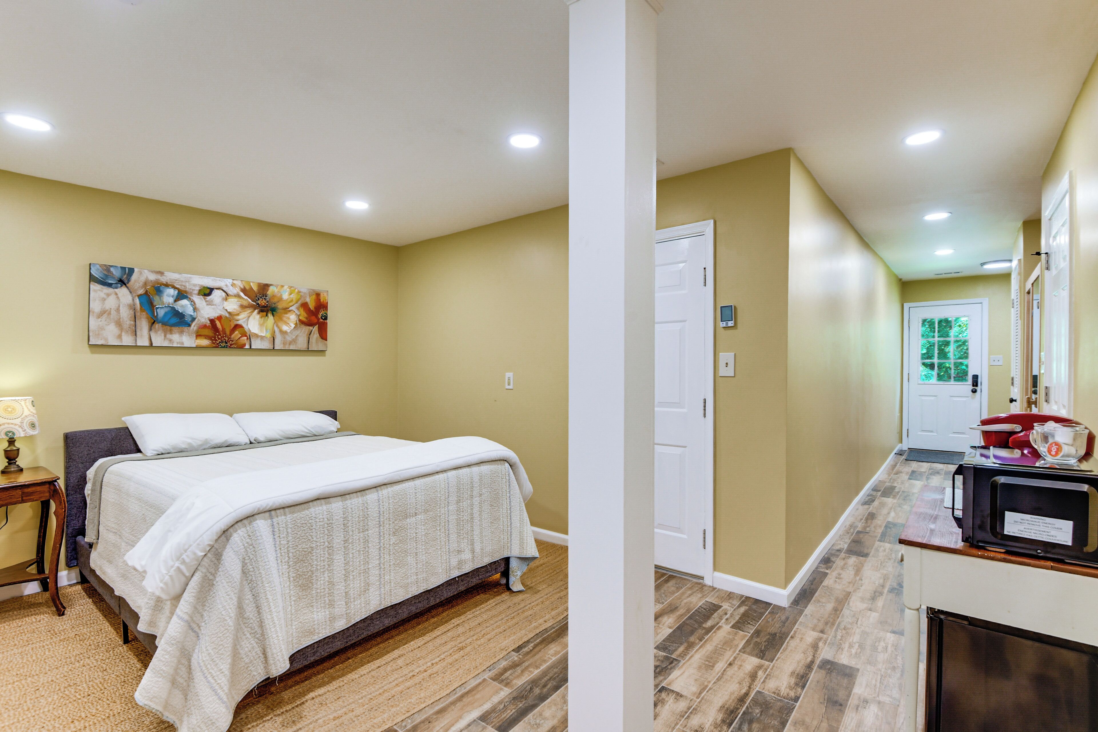 Apartment (0 Bedroom) | Front of property