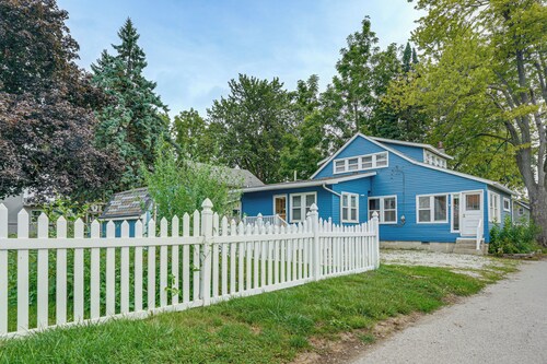 Walk to Beach! Luna Pier Haven w/ Yard & Views