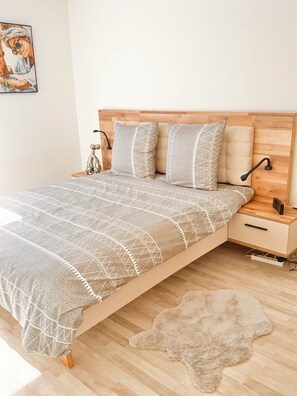 Room - Vrbo Property (Lagny-sur-Marne)