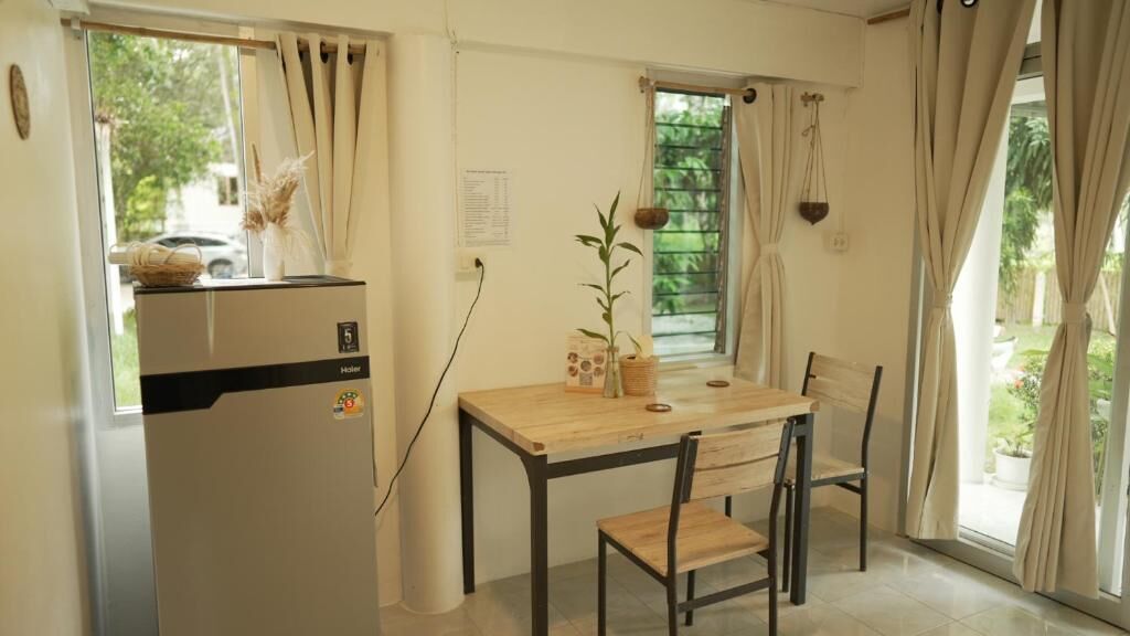 Family Apartment, Balcony, Garden View | Dining