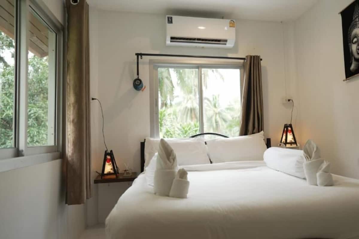 คอมฟอร์ทอพาร์ทเมนท์, ระเบียง, วิวสวน | ตู้นิรภัยในห้องพัก, ผ้าม่านกันแสง, ห้องเก็บเสียง, Wi-Fi ฟรี