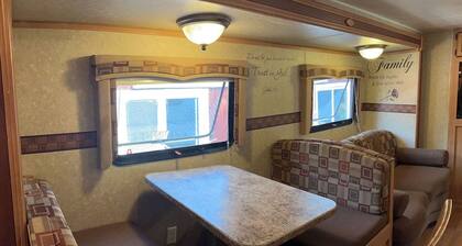 Lakefront Escape on Twin Lake Cabin + Trailer