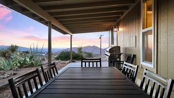 House, 2 Bedrooms | Outdoor dining