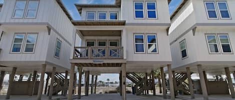 House, 2 Bedrooms | Exterior
