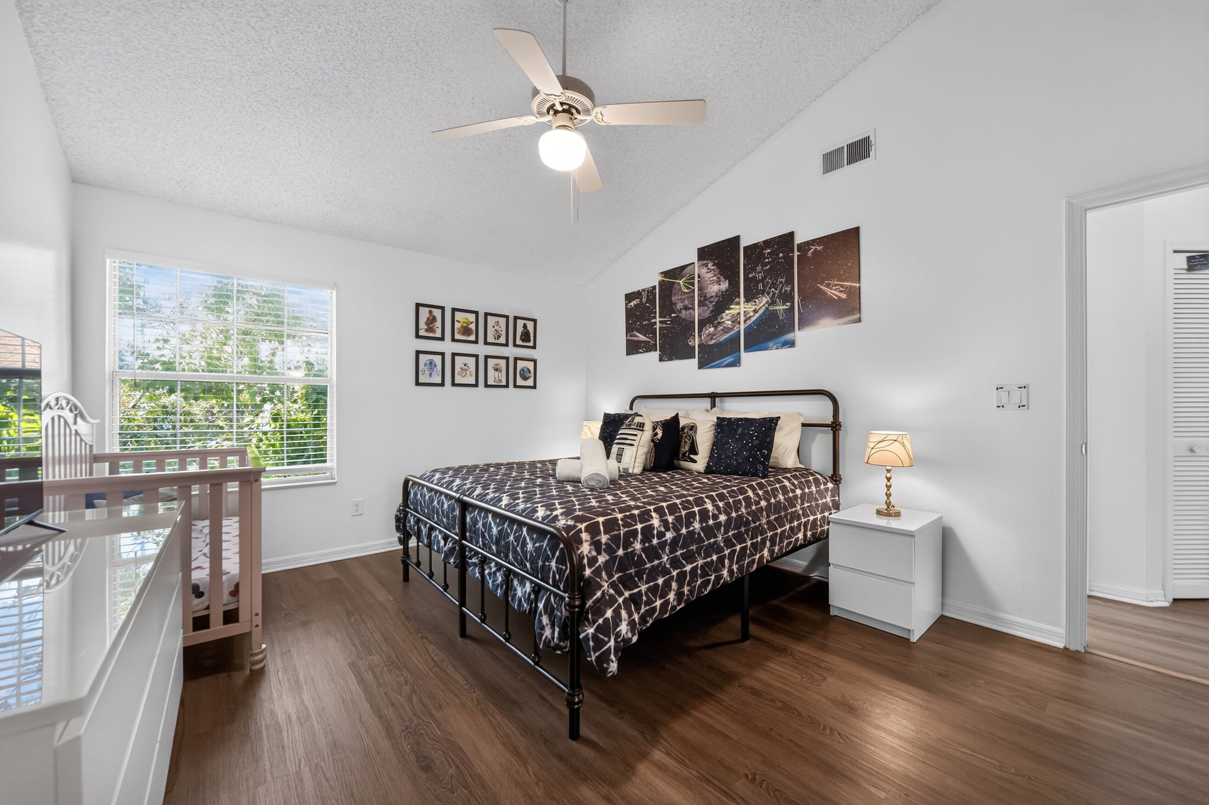 Apartamento, 3 habitaciones | 3 dormitorios y espacio para trabajar con un portátil
