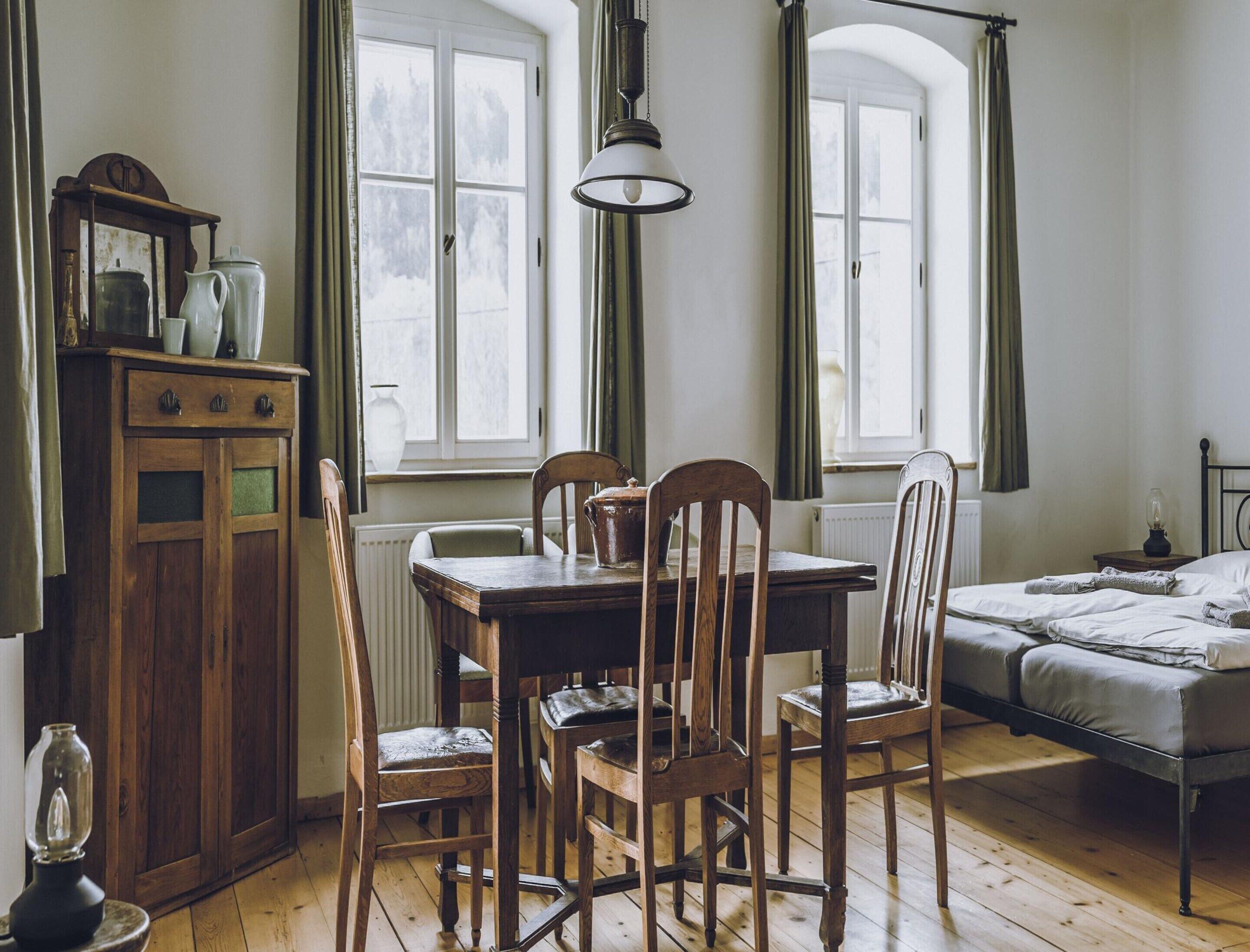 Apartment | Dining