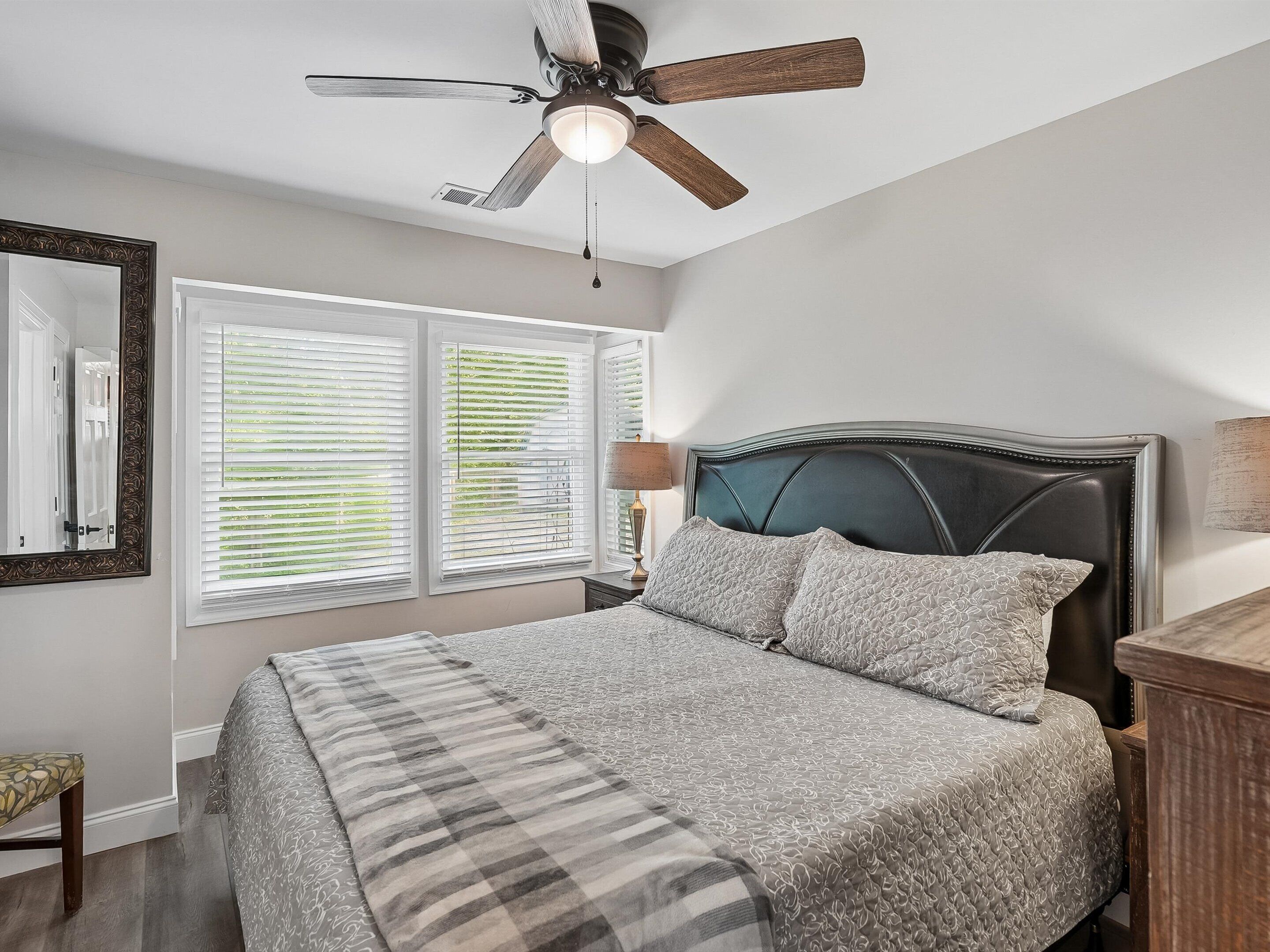 Second Bedroom - King, Smart TV, En Suite Bathroom