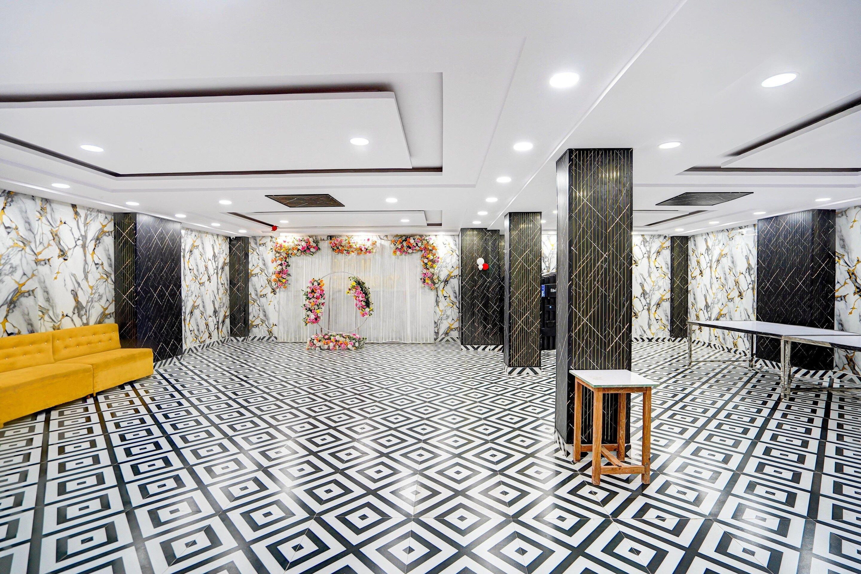 House | Lobby