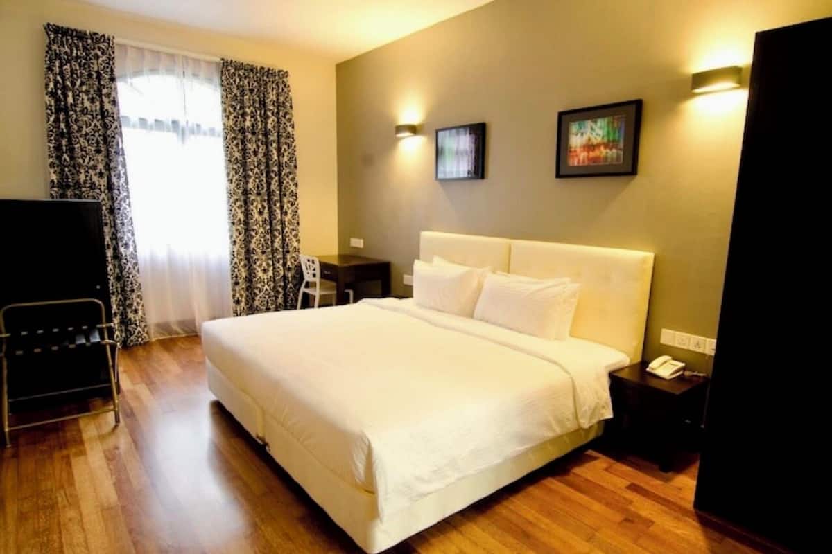 ห้องสวีท, 4 ห้องนอน | ตู้นิรภัยในห้องพัก, โต๊ะทำงาน, เตารีด/โต๊ะรีดผ้า, Wi-Fi ฟรี