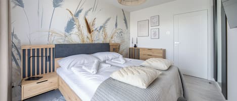 Apartment (801 B)