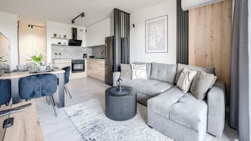 Apartment, Balcony | Living area