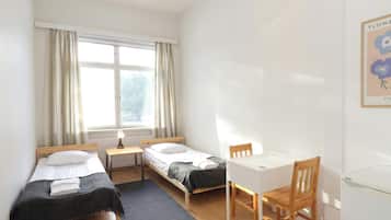 Basic Twin Room | Free WiFi, bed sheets