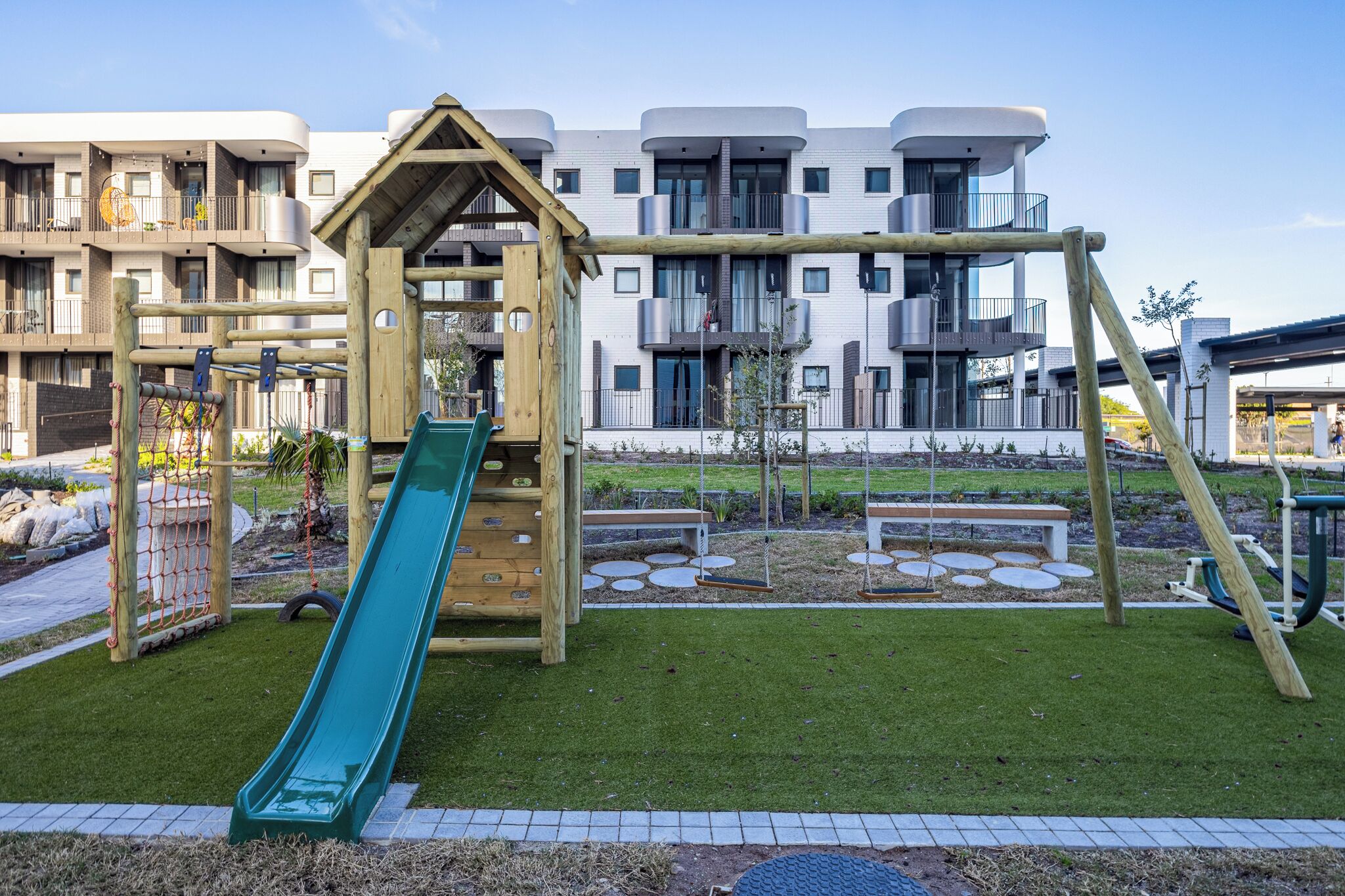Apartamento superluxo, vista para o canal | Área infantil
