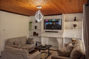 Living area - Maison Ivory Suites Luxury 4BR Home in Elgon View (Eldoret)