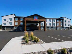 Front of property - Studio 6 – Dryden, ON (Dryden)