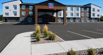 Studio 6 – Dryden, ON