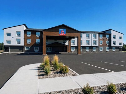 Studio 6 – Dryden, ON