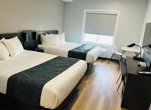 Studio 6 – Dryden, ON
