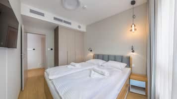 Apartment, Balcony | Iron/ironing board, WiFi (free)