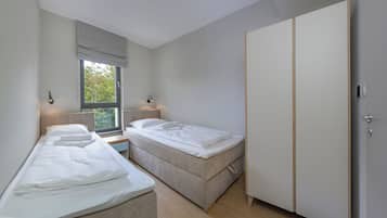 Apartment, Balcony | Iron/ironing board, WiFi (free)