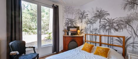 3 chambres, fer et planche à repasser