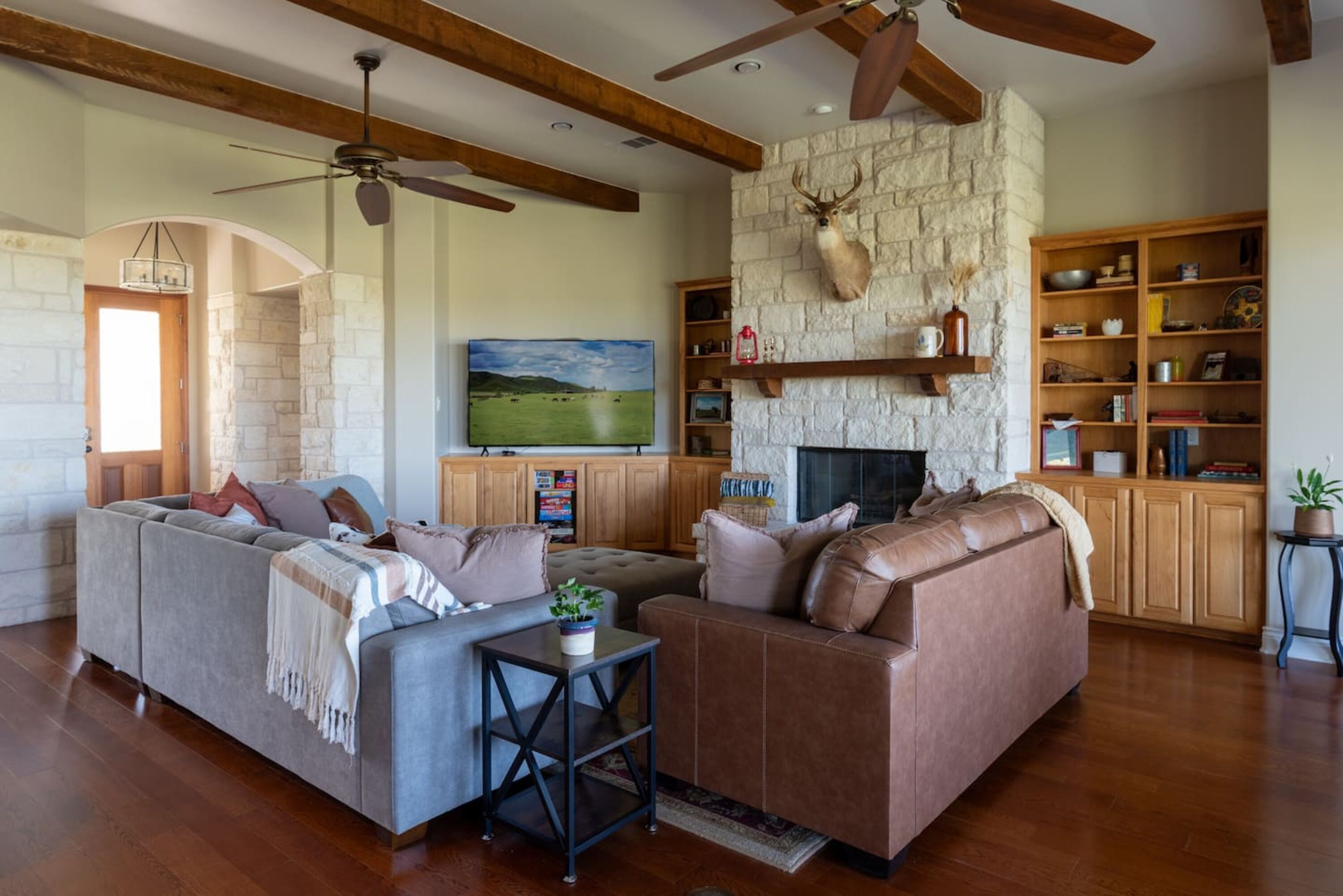 Signature House, 4 Bedrooms, Non Smoking, Air conditioning | Living room