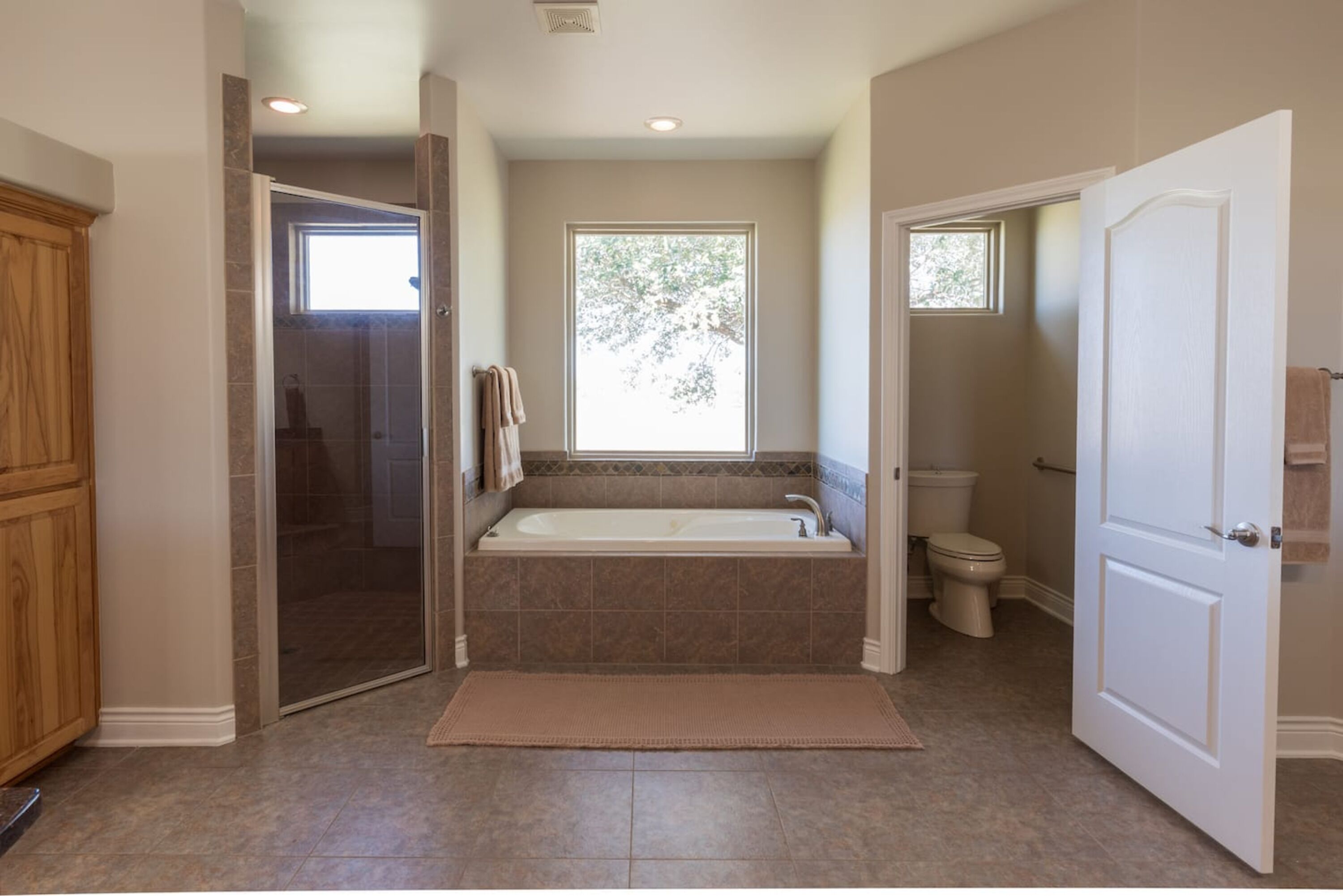 Signature House, 4 Bedrooms, Non Smoking, Air conditioning | Bathroom