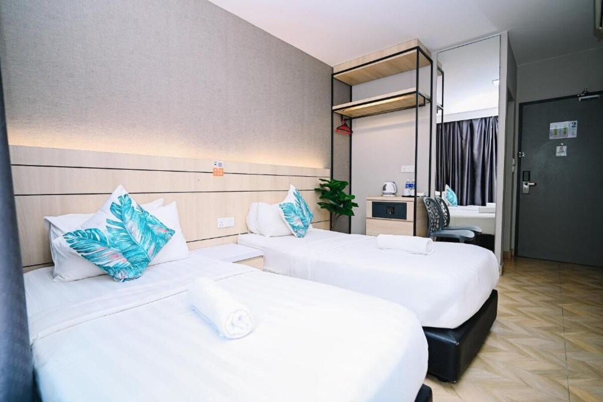 Standard Twin Room